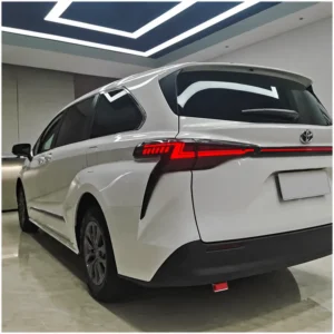 Toyota Sienna 2022 Tail Light Assemblies – Full-Width Design